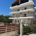 Foti Rooms