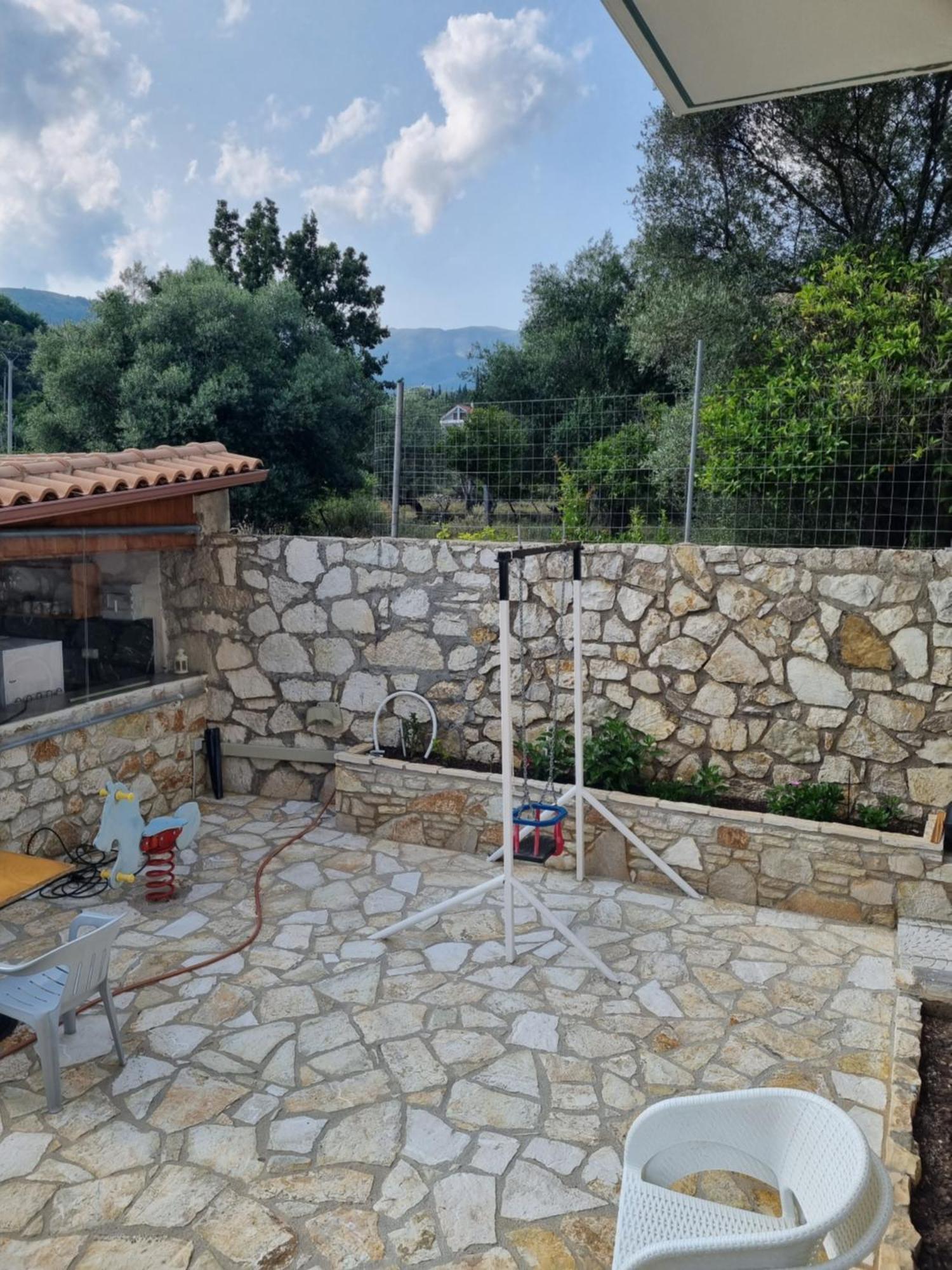 Hotel Foti Himare